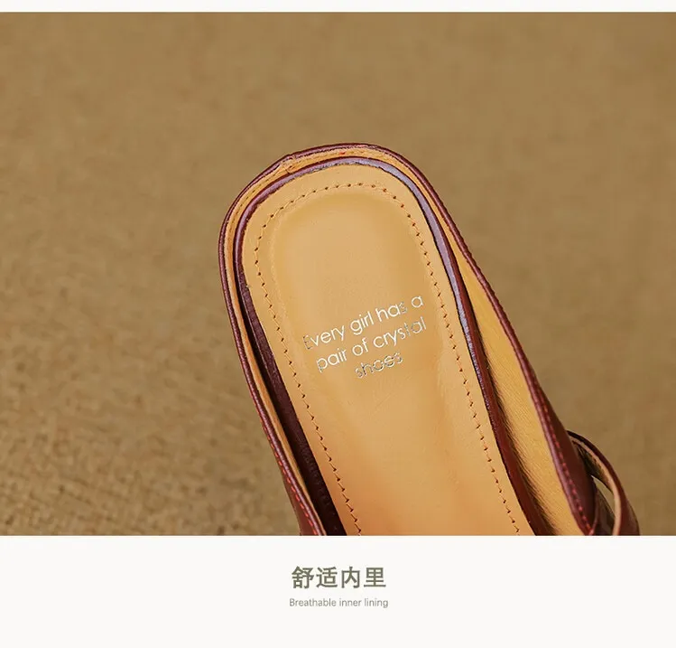 Comfortable and retro-style sheepskin open-back sandals, chunky heels, sheepskin closed-toe mules, Mary Jane shoes.