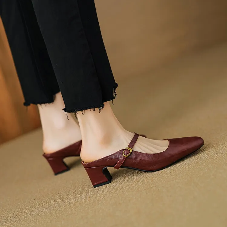 Comfortable and retro-style sheepskin open-back sandals, chunky heels, sheepskin closed-toe mules, Mary Jane shoes.
