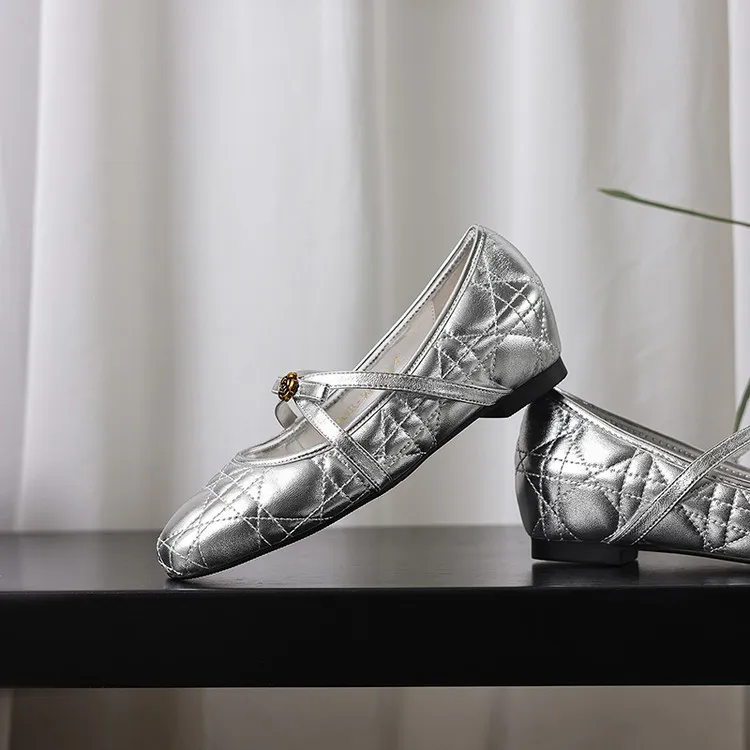 Spring single shoes, round toe, low heel, bow, sheepskin fashion women's shoes, 3-30b