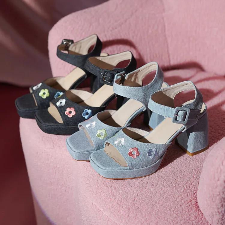 Summer sandals, thick-soled, chunky-heeled denim women's shoes, ages 4-6.