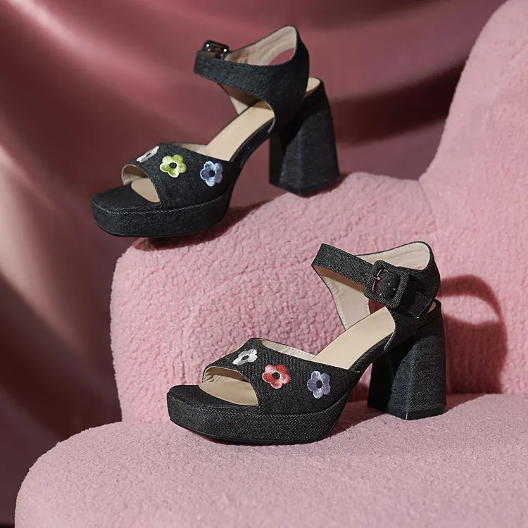 Summer sandals, thick-soled, chunky-heeled denim women's shoes, ages 4-6.