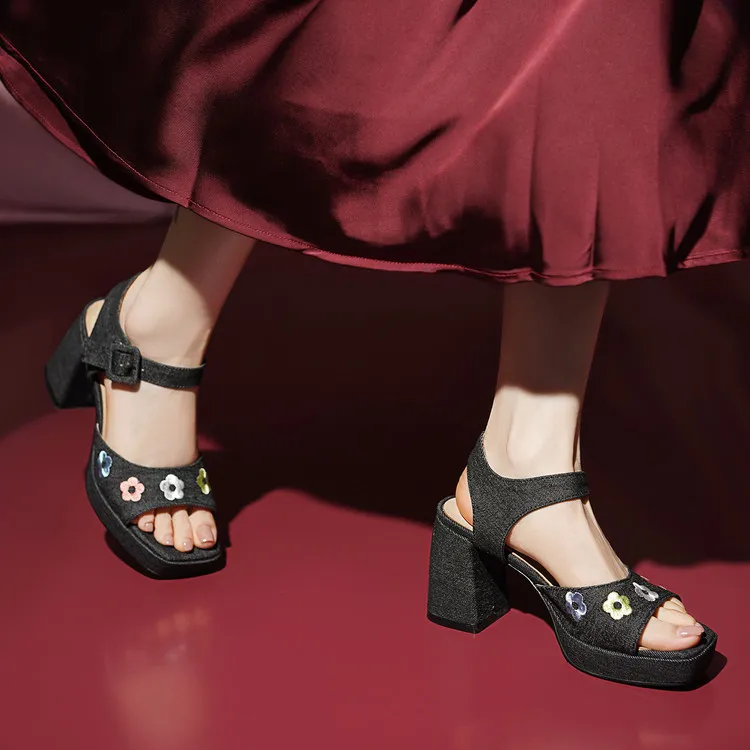 Summer sandals, thick-soled, chunky-heeled denim women's shoes, ages 4-6.