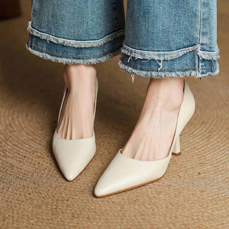 Spring single shoes, pointed toe, stiletto heel, solid color fashion cowhide women's shoes 4-13b