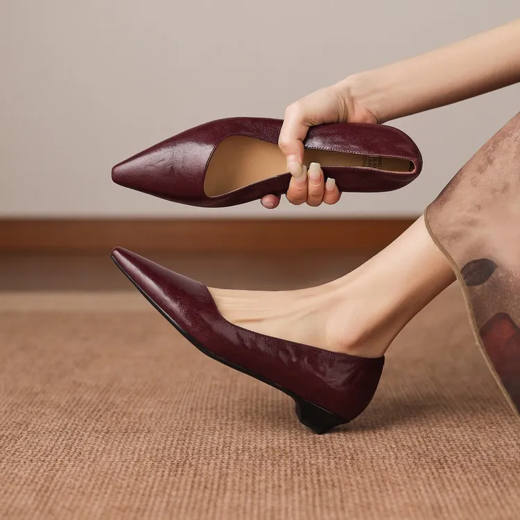 Korean style leather shoes, all inside and out, perfect for spring, summer and autumn. Pointed toe, low heel, comfortable, slimming, slanted opening. Available in 3 colors.