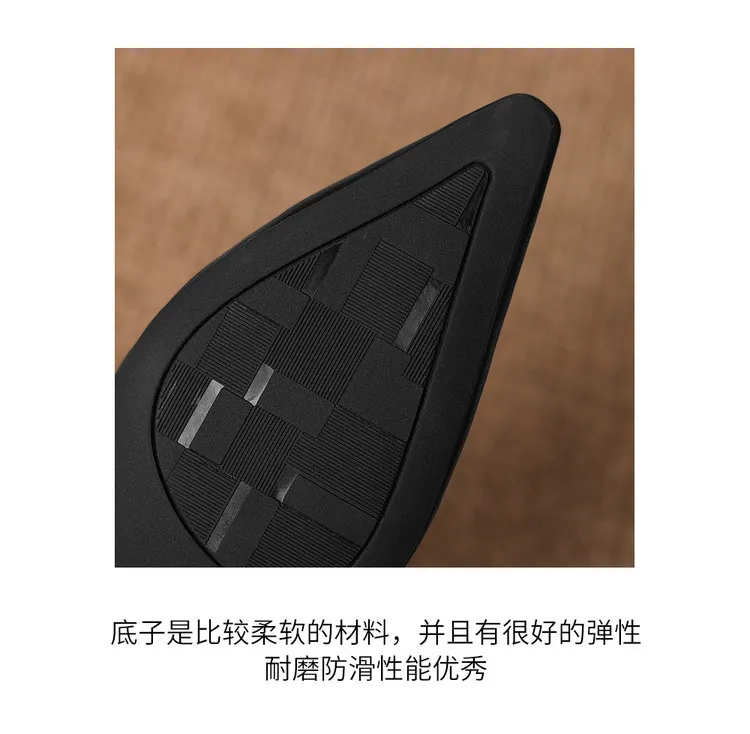 Korean style leather shoes, all inside and out, perfect for spring, summer and autumn. Pointed toe, low heel, comfortable, slimming, slanted opening. Available in 3 colors.