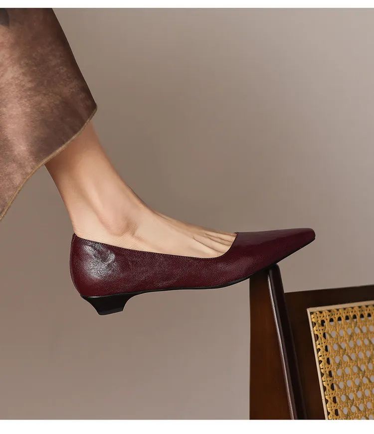 Korean style leather shoes, all inside and out, perfect for spring, summer and autumn. Pointed toe, low heel, comfortable, slimming, slanted opening. Available in 3 colors.