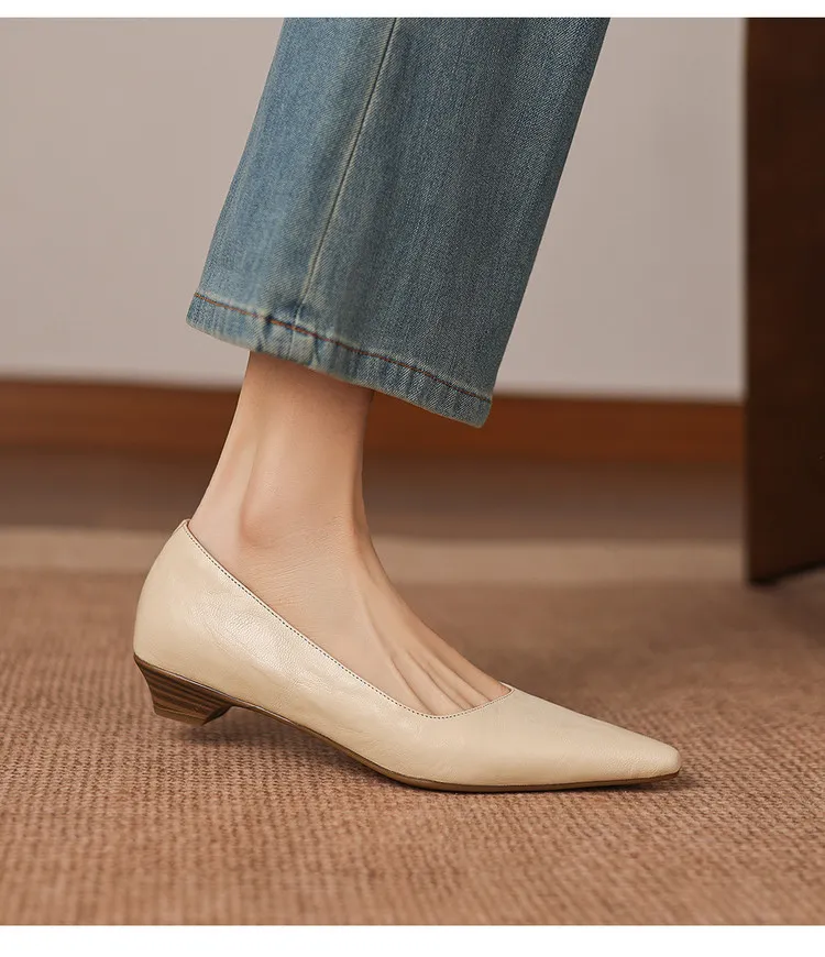Korean style leather shoes, all inside and out, perfect for spring, summer and autumn. Pointed toe, low heel, comfortable, slimming, slanted opening. Available in 3 colors.
