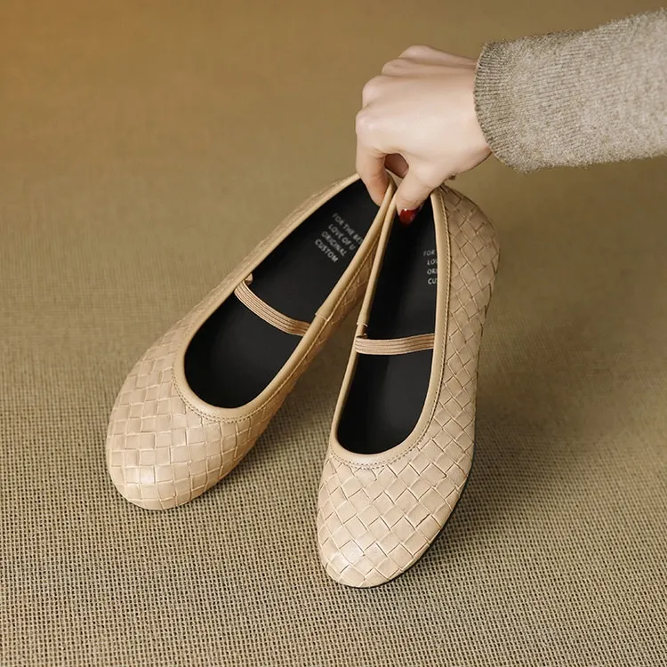 Spring and Autumn Genuine Leather Single Shoes, Round Toe, Flat, 1cm Retro Woven Texture, Women's Shoes, One Piece