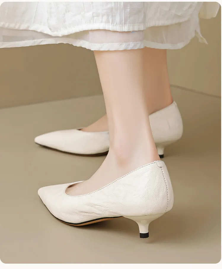 Women's slip-on shoes, made entirely of leather inside and out, stylish and comfortable, made of top-grain sheepskin, pointed toe, kitten heel, elegant single shoes for spring and autumn.