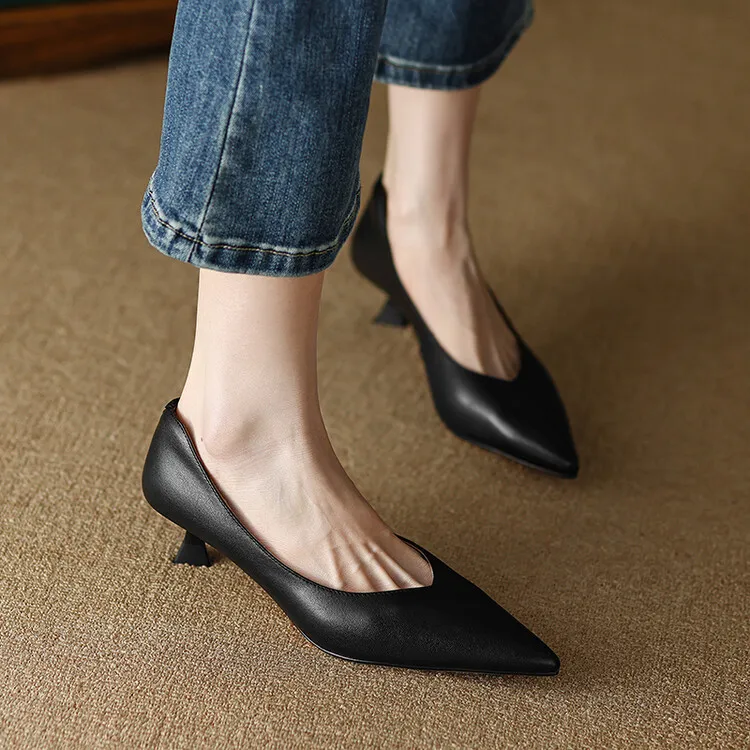 Apricot and black sheepskin plus size fashion women's shoes, spring and autumn style, pointed toe, low mouth, stiletto heel, single shoes, 2-18n