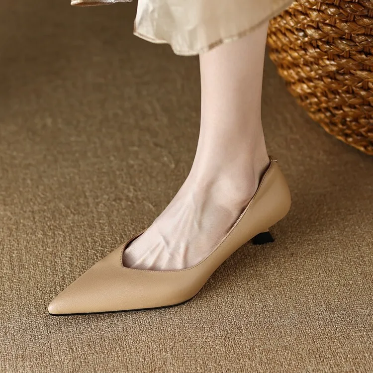 Apricot and black sheepskin plus size fashion women's shoes, spring and autumn style, pointed toe, low mouth, stiletto heel, single shoes, 2-18n