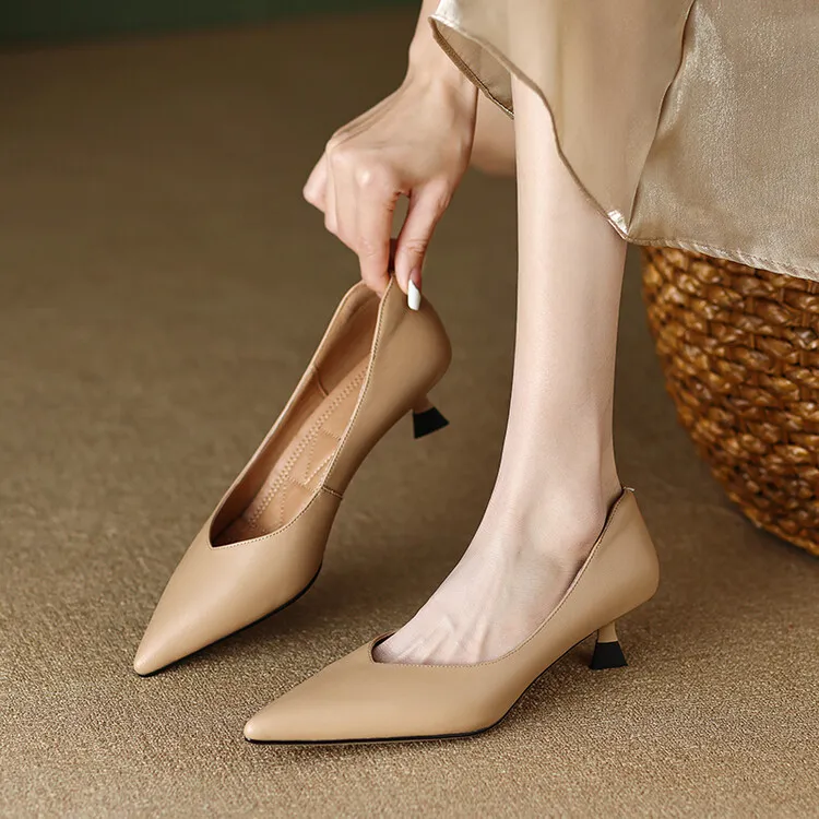 Apricot and black sheepskin plus size fashion women's shoes, spring and autumn style, pointed toe, low mouth, stiletto heel, single shoes, 2-18n