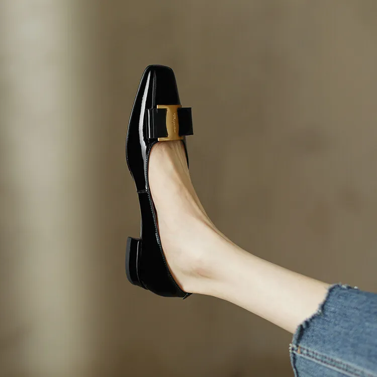 Fashionable Spring/Summer Square Toe Low-Heeled Slip-On Black Women's Fashion Shoes (3-3q)
