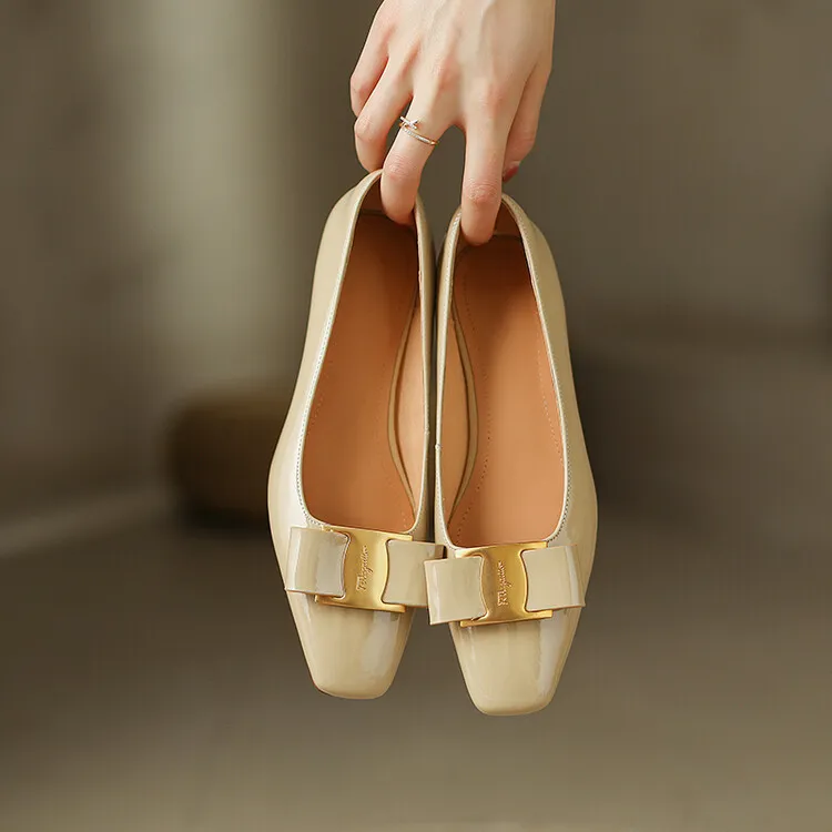 Fashionable Spring/Summer Square Toe Low-Heeled Slip-On Black Women's Fashion Shoes (3-3q)
