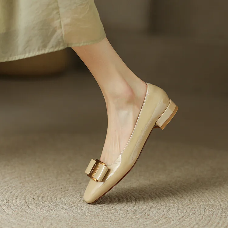 Fashionable Spring/Summer Square Toe Low-Heeled Slip-On Black Women's Fashion Shoes (3-3q)