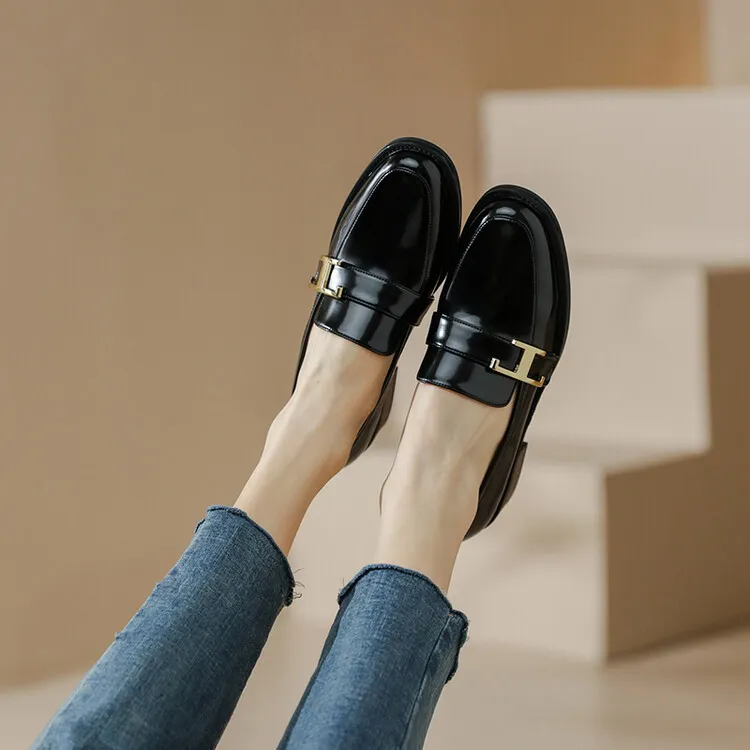 Fashionable Spring/Autumn Chunky Heel Low Heel Off-White Leather Korean Style Single Shoes Round Toe Metal Buckle Black Loafers 3-14n