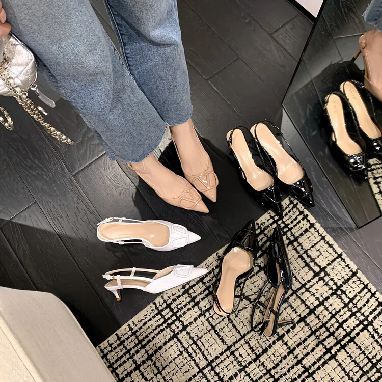 Pointed-toe V-buckle stiletto heel 4/6cm high women's shoes, fashionable backless closed-toe sandals, trendy and versatile fashion shoes 4-17f