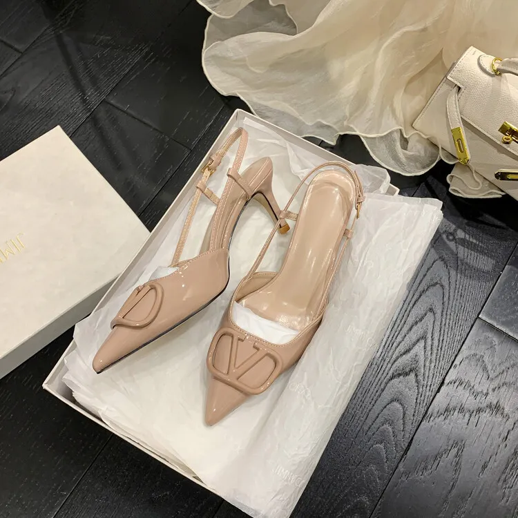 Pointed-toe V-buckle stiletto heel 4/6cm high women's shoes, fashionable backless closed-toe sandals, trendy and versatile fashion shoes 4-17f