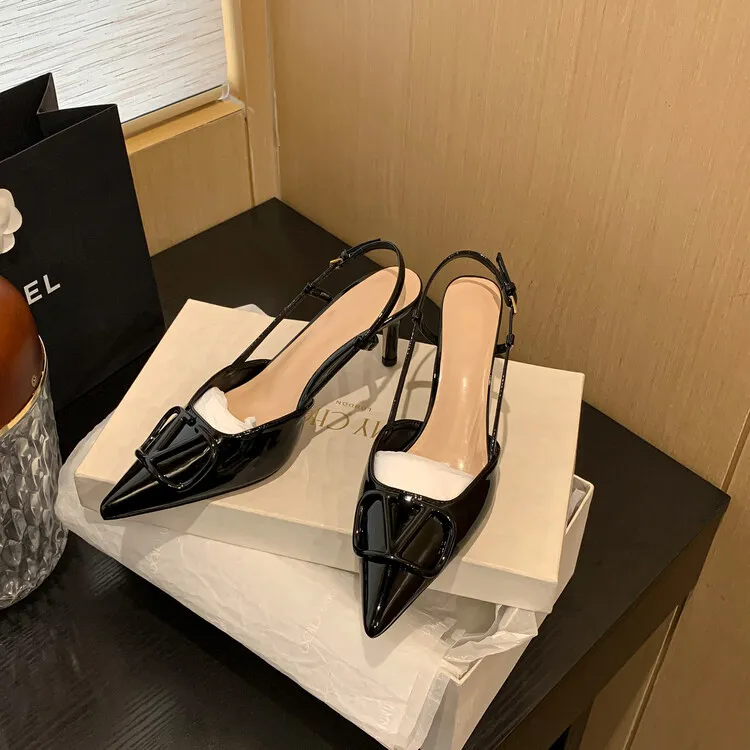 Pointed-toe V-buckle stiletto heel 4/6cm high women's shoes, fashionable backless closed-toe sandals, trendy and versatile fashion shoes 4-17f