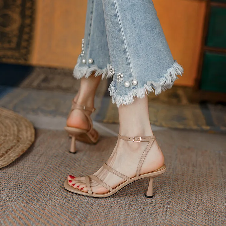 Fashionable Korean style open-toe sandals for women, summer stiletto heels, Roman style square toe high heels, 5-6 seconds.