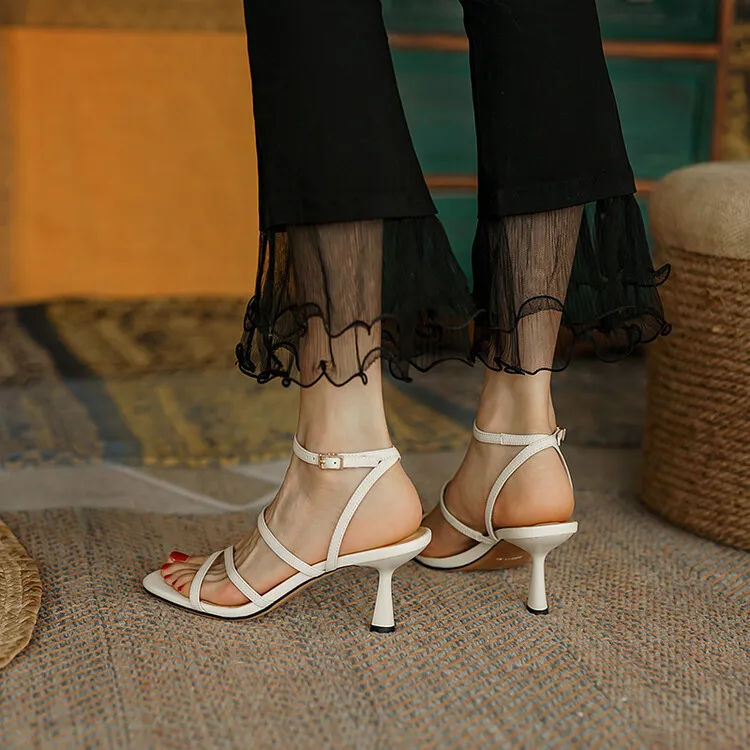 Fashionable Korean style open-toe sandals for women, summer stiletto heels, Roman style square toe high heels, 5-6 seconds.