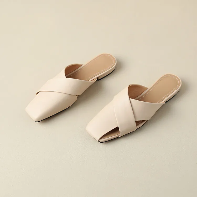 Lambskin openwork closed-toe slippers 2023 comfortable flat sandals for outdoor wear 5-23e