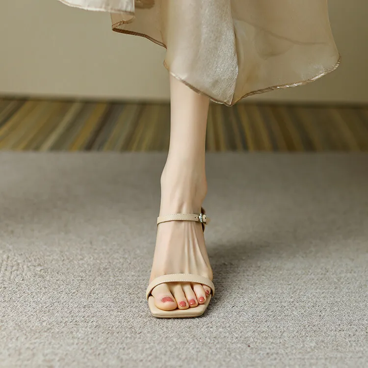 Women's stiletto sandals, Korean style, square toe, fashionable high heels, open toe, slip-on sandals, suitable for outdoor wear, 5-4g
