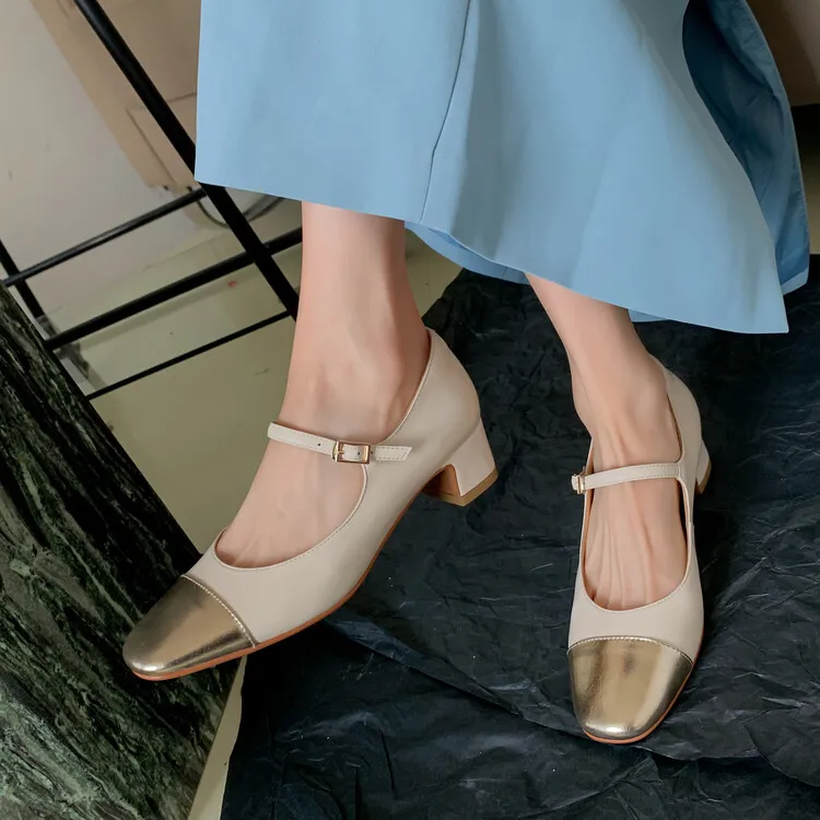 Chanel-style white Mary Jane shoes, color-blocked, low-cut, chunky heel, silver leather shoes, single strap, size 8-10.