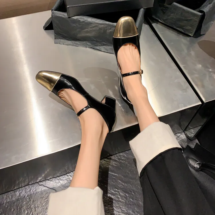 Chanel-style white Mary Jane shoes, color-blocked, low-cut, chunky heel, silver leather shoes, single strap, size 8-10.
