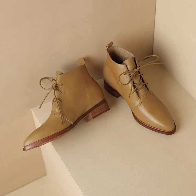 Brown, sophisticated, trendy ankle boots for women, autumn 2023, pointed toe Martin boots, 10-20m.