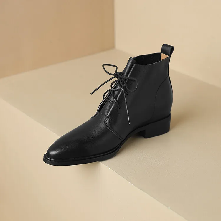 Brown, sophisticated, trendy ankle boots for women, autumn 2023, pointed toe Martin boots, 10-20m.