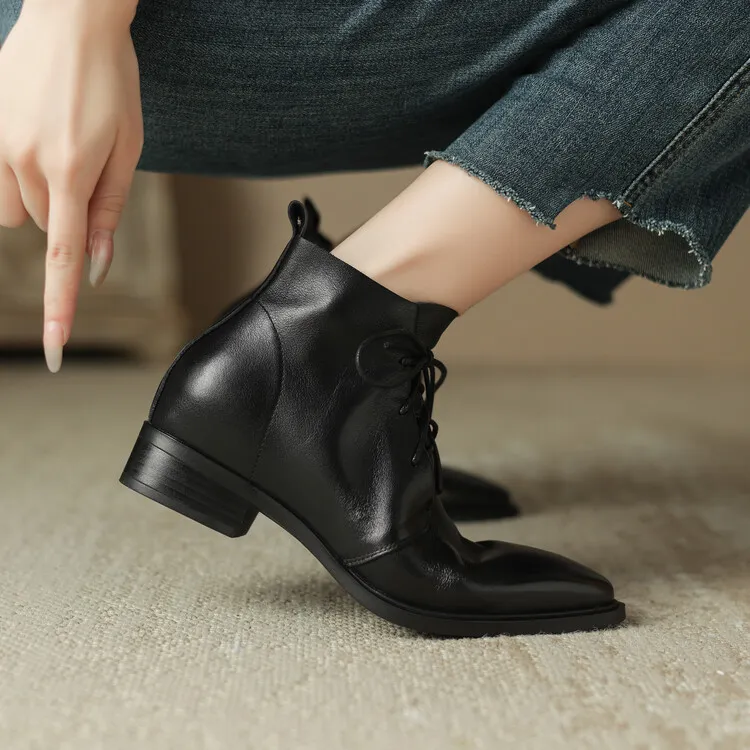 Brown, sophisticated, trendy ankle boots for women, autumn 2023, pointed toe Martin boots, 10-20m.
