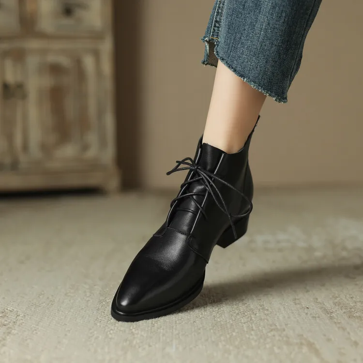 Brown, sophisticated, trendy ankle boots for women, autumn 2023, pointed toe Martin boots, 10-20m.