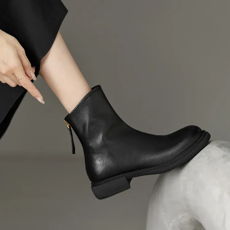 Popular women's low-heeled cowhide Chelsea boots, autumn and winter style, thick-soled Martin boots.