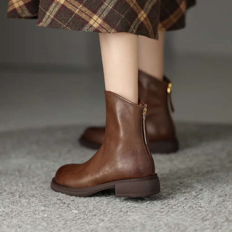 Popular women's low-heeled cowhide Chelsea boots, autumn and winter style, thick-soled Martin boots.