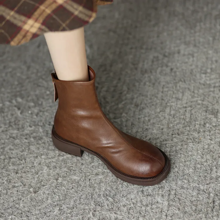 Popular women's low-heeled cowhide Chelsea boots, autumn and winter style, thick-soled Martin boots.