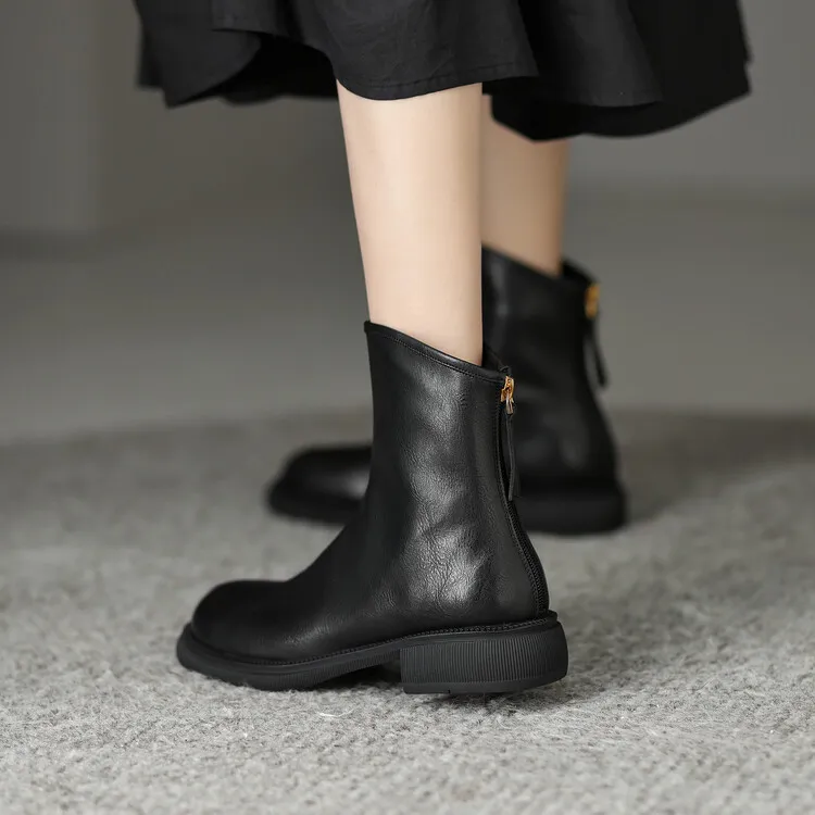Popular women's low-heeled cowhide Chelsea boots, autumn and winter style, thick-soled Martin boots.
