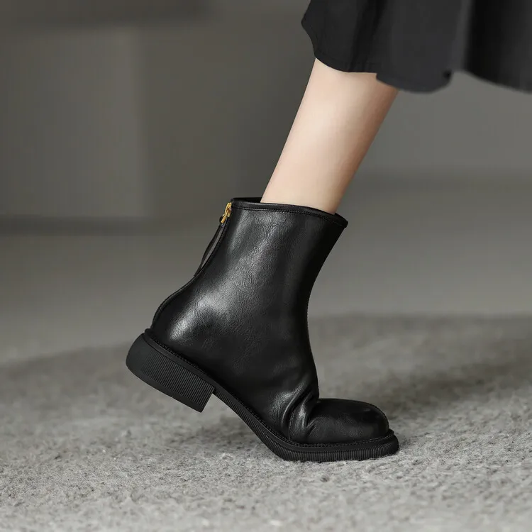 Popular women's low-heeled cowhide Chelsea boots, autumn and winter style, thick-soled Martin boots.