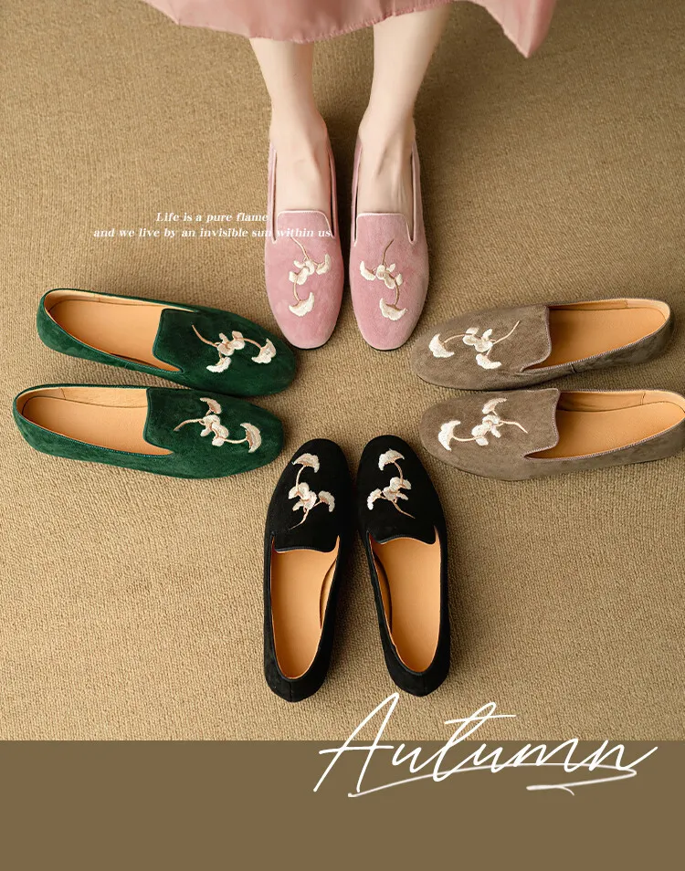 Elegant embroidered retro sheepskin loafers for women, spring grandma shoes, flat single shoes, new Chinese style 3-21s