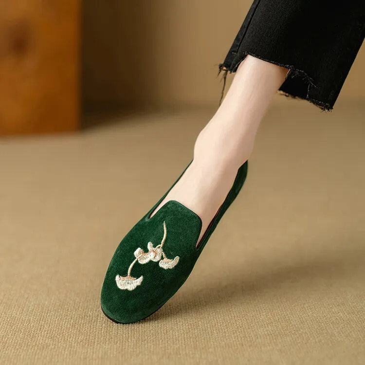 Elegant embroidered retro sheepskin loafers for women, spring grandma shoes, flat single shoes, new Chinese style 3-21s