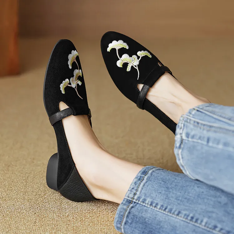 New Chinese style hand-embroidered pink loafers for women, perfect for spring and autumn, paired with skirts and sheepskin shoes, style 3-21t.