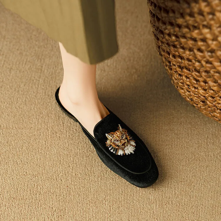 Chinese style embroidered tiger head slippers, round toe, slip-on, embroidered outerwear sandals, women's shoes, 3-25d