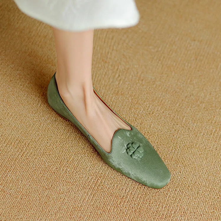 New Chinese style silk cowhide flower loafers, spring fashion square toe shallow mouth single shoes 3-29a
