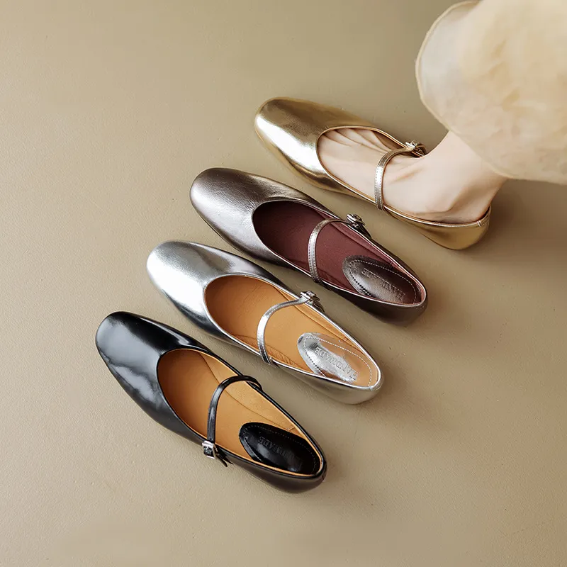 In stock, spring/summer round-toe, low-cut, fashionable, soft, comfortable plus-size women's shoes, sizes 34-43, soft and luxurious.