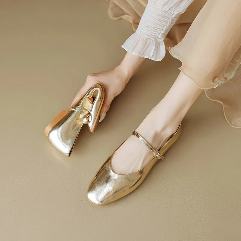 In stock, spring/summer round-toe, low-cut, fashionable, soft, comfortable plus-size women's shoes, sizes 34-43, soft and luxurious.