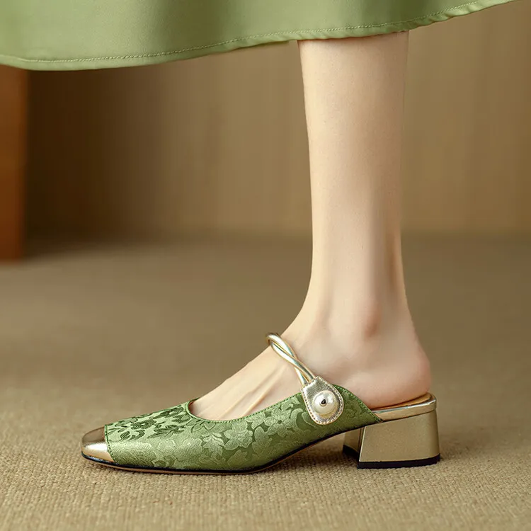 Summer women's slippers with a traditional Chinese style, featuring a hidden heel, one strap, and pearl color blocking.