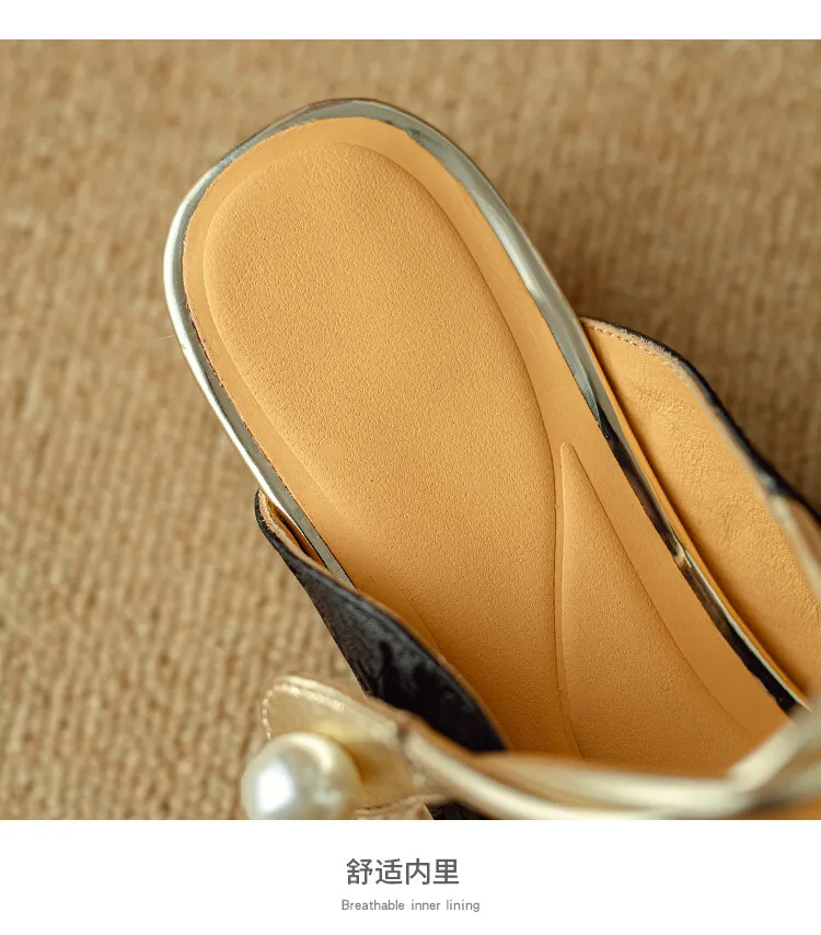 Summer women's slippers with a traditional Chinese style, featuring a hidden heel, one strap, and pearl color blocking.