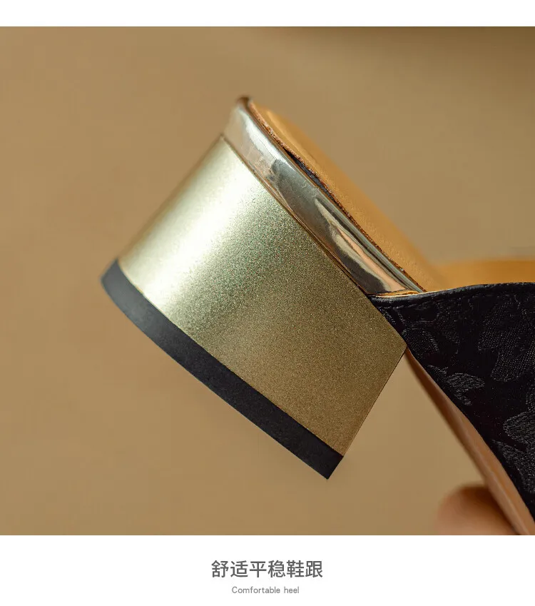 Summer women's slippers with a traditional Chinese style, featuring a hidden heel, one strap, and pearl color blocking.