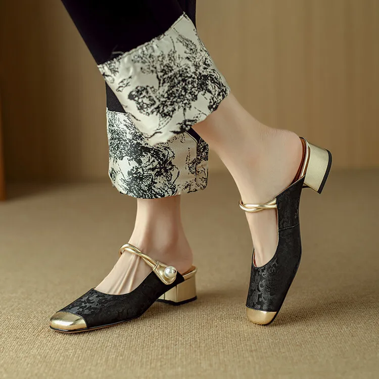 Summer women's slippers with a traditional Chinese style, featuring a hidden heel, one strap, and pearl color blocking.