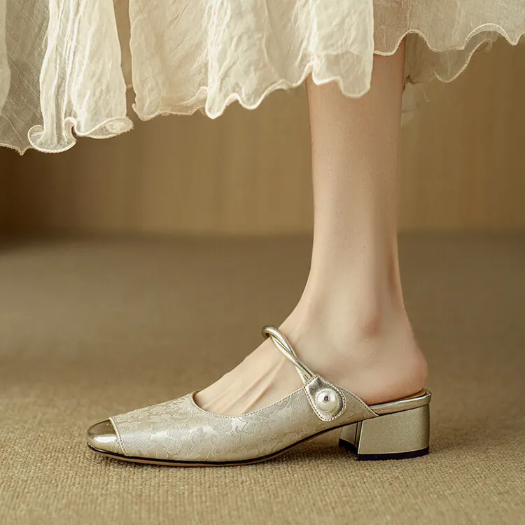 Summer women's slippers with a traditional Chinese style, featuring a hidden heel, one strap, and pearl color blocking.